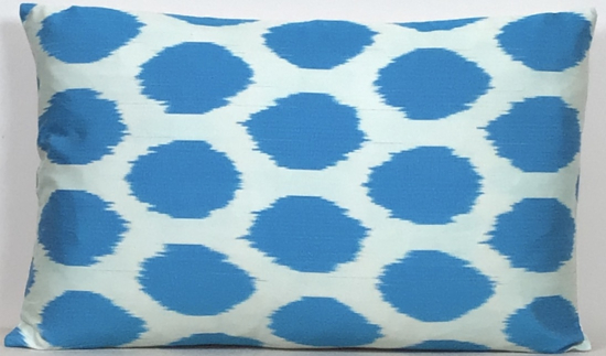 Ikat Pillow ( 40 x 60 cm )