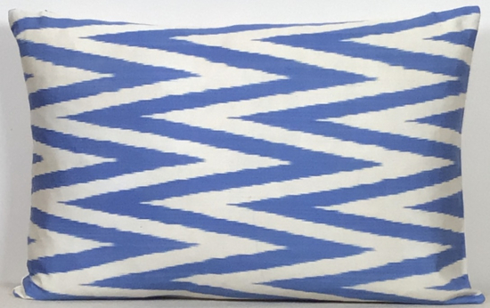 Ikat Pillow ( 40 x 60 cm )