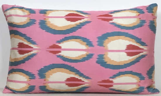 Ikat Pillow ( 40 x 60 cm )