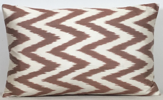 Ikat Pillow ( 40 x 60 cm )