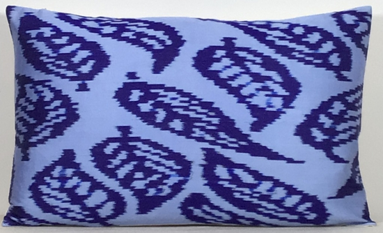 Ikat Pillow ( 40 x 60 cm )