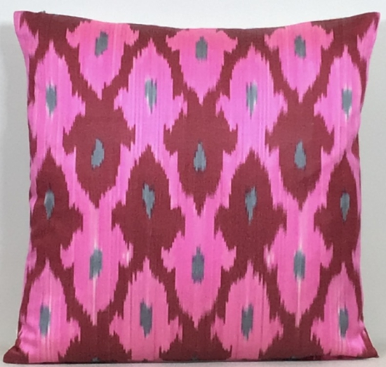 Ikat Pillow ( 50 x 50 cm ) 