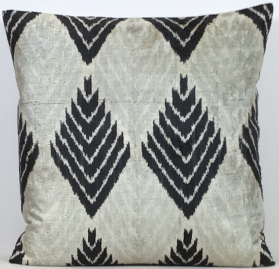 Velvet Pillow ( 60 x 60 cm )