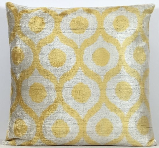 Velvet Pillow ( 60 x 60 cm )