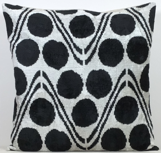 Velvet Pillow ( 60 x 60 cm )