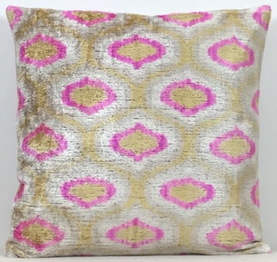 Velvet Pillow ( 50 x 50 cm )