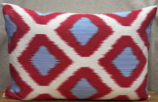 Ikat Pillow ( 40 x 60 cm )
