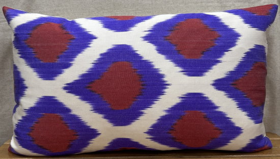 Ikat Pillow ( 40 x 60 cm )