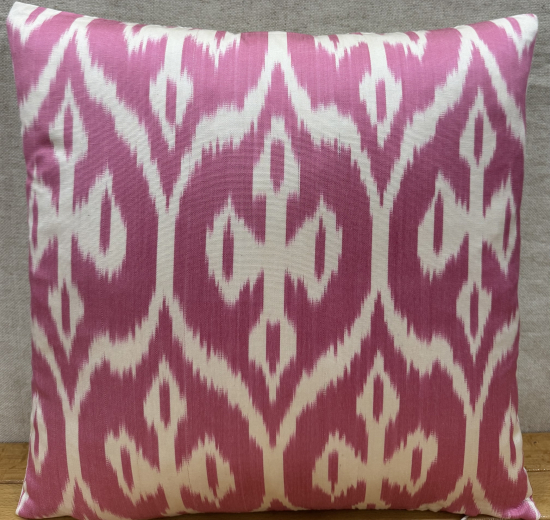 Ikat Pillow ( 40 x 40 cm )