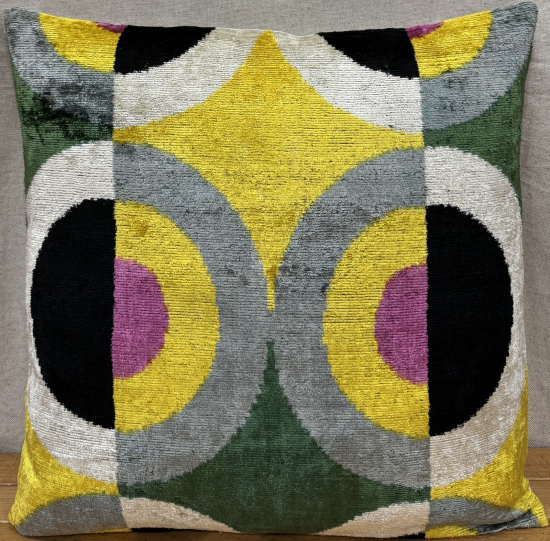 Velvet Pillow ( 50 x 50 cm )