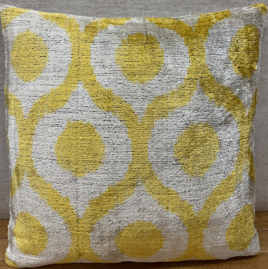 Velvet Pillow ( 40 x 40 cm )