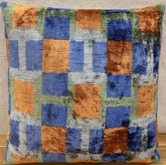 Velvet Pillow ( 40 x 40 cm )