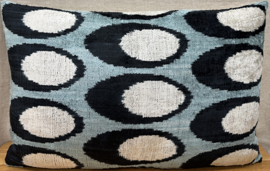Velvet Pillow ( 40 x 60 cm )
