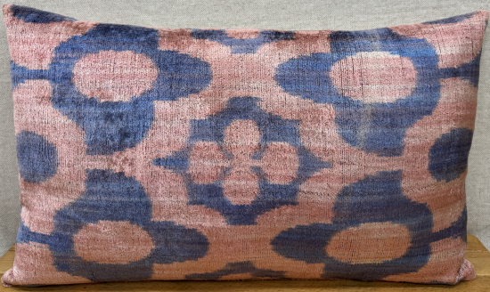Velvet Pillow( 40 x 60 cm )