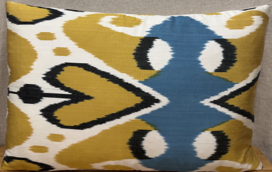 Ikat Pillow ( 40 x 60 cm )