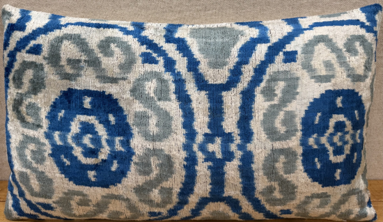 Velvet Pillow ( 30 x 50 cm )