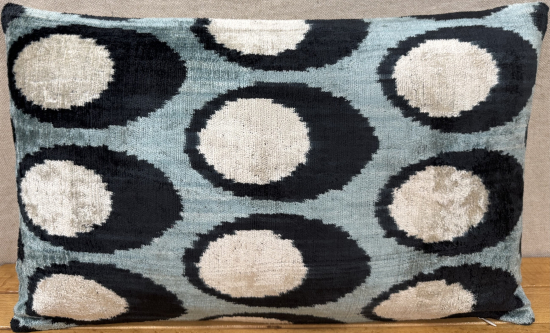 Velvet Pillow ( 30 x 50 cm )