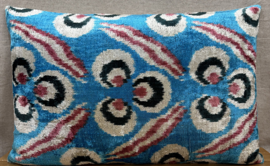 Velvet Pillow ( 40 x 60 cm )