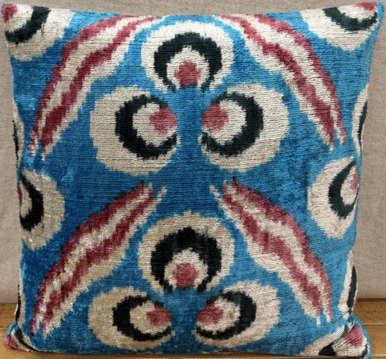 Velvet Pillow ( 40 x 40 cm )