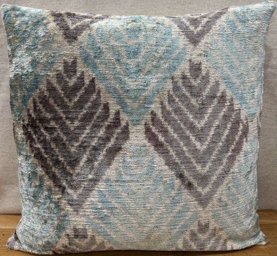 Velvet Pillow ( 50 x 50 cm )