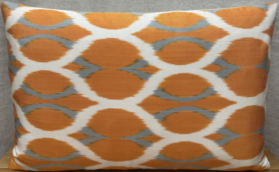 Ikat Pillow ( 40 x 60 cm )