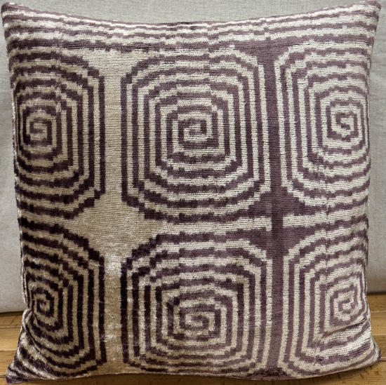 Velvet Pillow ( 50 x 50 cm )