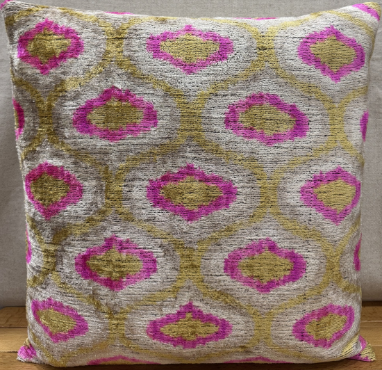 Velvet Pillow ( 50 x 50 cm )