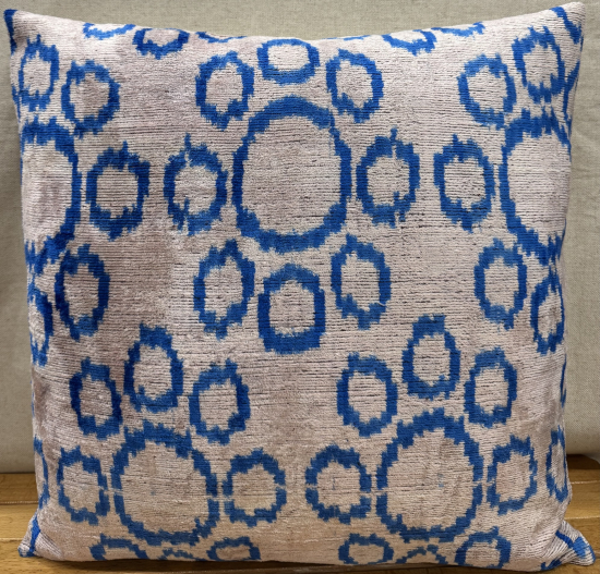 Velvet Pillow ( 50 x 50 cm )