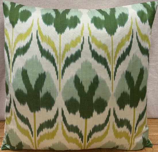 Ikat Pillow ( 50 x 50 cm ) 