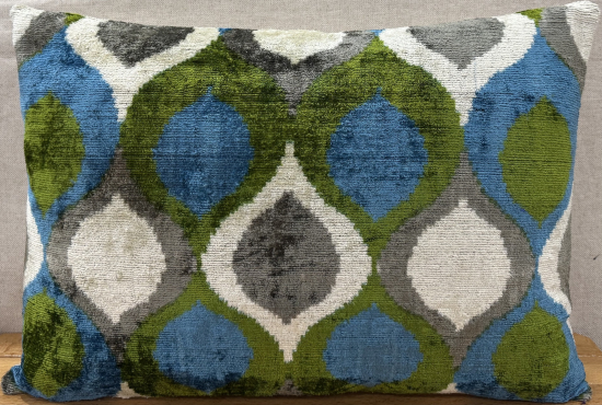 Velvet Pillow ( 40 x 60 cm )