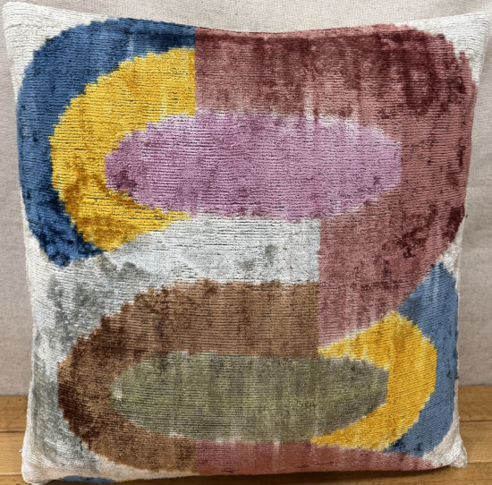 Silk Velvet Pillow ( 40 x 40 cm )