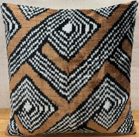 Silk Velvet Pillow ( 40 x 40 cm )