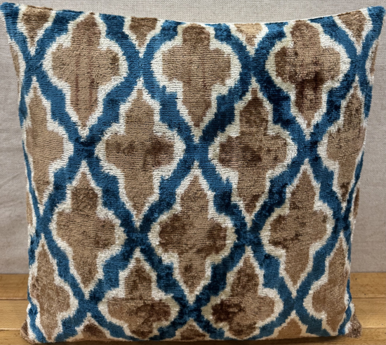 Silk Velvet Pillow ( 40 x 40 cm )