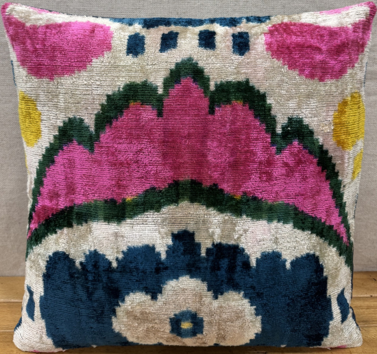Silk Velvet Pillow ( 40 x 40 cm )