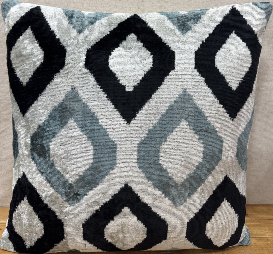 Silk Velvet Pillow ( 50 x 50 cm )