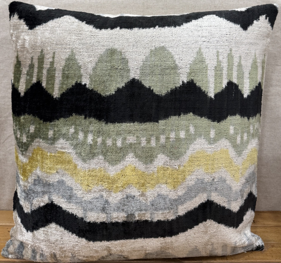 Silk Velvet Pillow ( 50 x 50 cm )