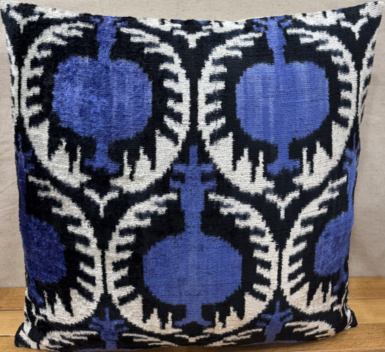 Silk Velvet Pillow ( 50 x 50 cm )
