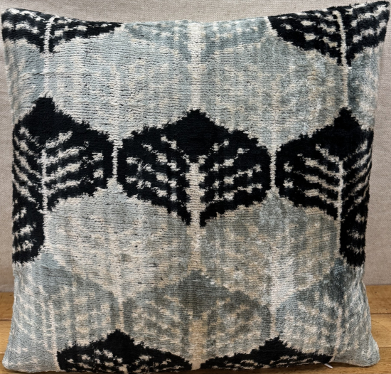 Silk Velvet Pillow ( 40 x 40 cm )