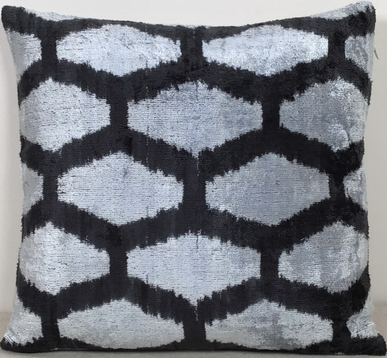 Silk Velvet Pillow ( 40 x 40 cm )