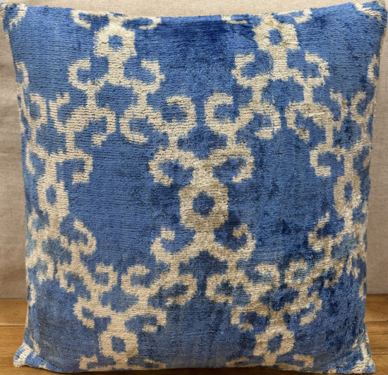 Silk Velvet Pillow ( 40 x 40 cm )