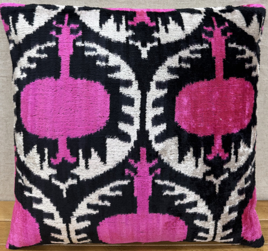 Silk Velvet pillow ( 40 x 40 cm )