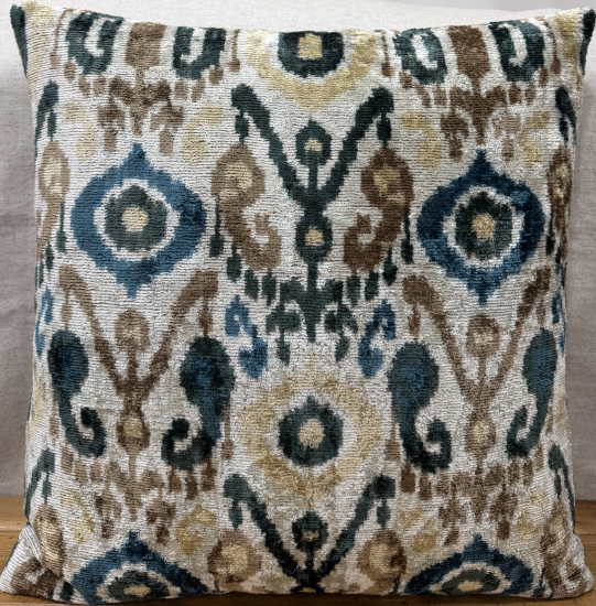 Silk Velvet Pillow ( 50 x 50 cm )