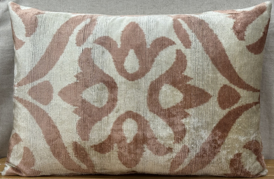 Silk Velvet Pillow ( 40 x 60 cm )