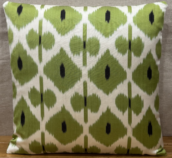 Ikat Pillow( 40 x 40 cm )