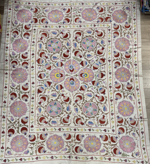 Suzani ( 190x 225 cm )