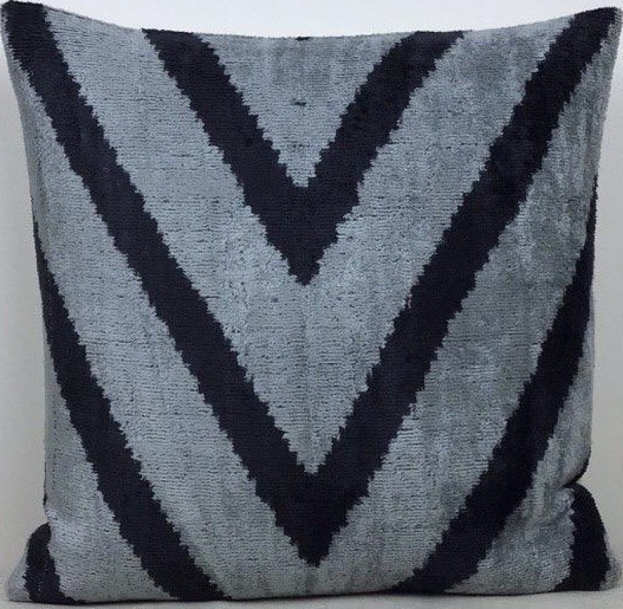 Velvet Pillow ( 40 x 40 cm )