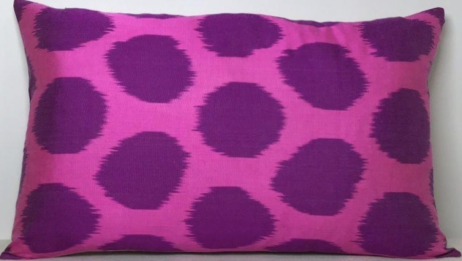 Ikat Pillow ( 40 x 60 cm )