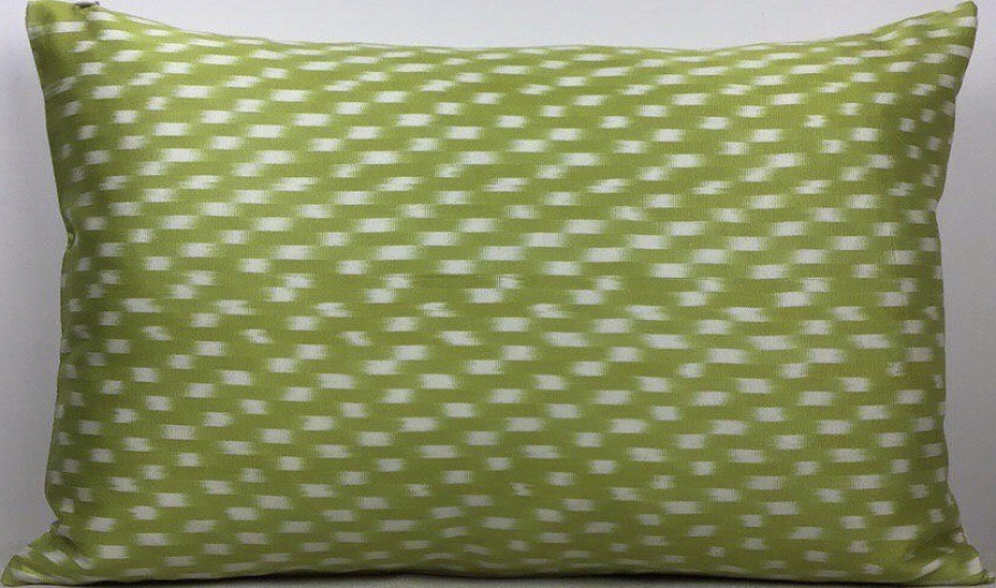 Ikat Pillow ( 40 x 60 cm )