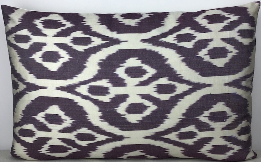 Ikat Pillow ( 40 x 60 cm )