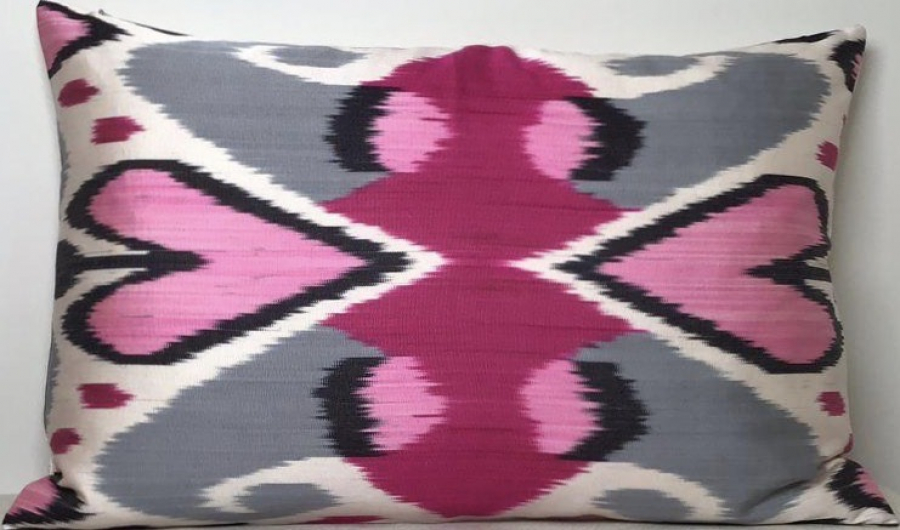 Ikat Pillow ( 40 x 60 cm )